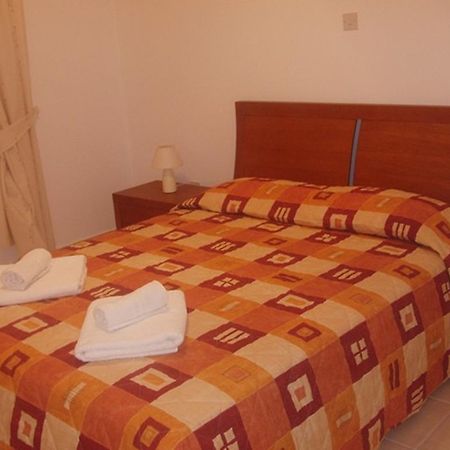 King'S Palace Apartment Paphos Værelse billede