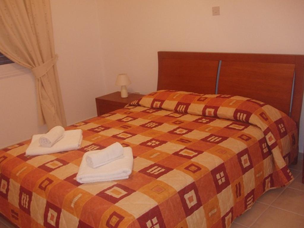 King'S Palace Apartment Paphos Værelse billede