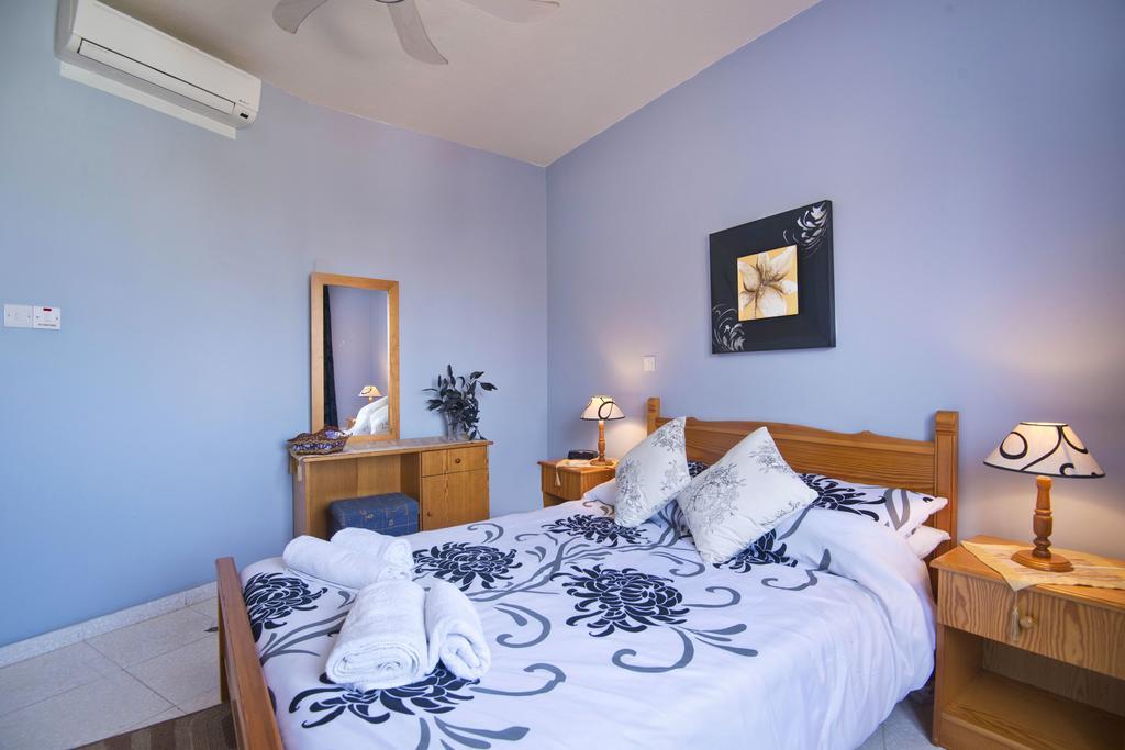 King'S Palace Apartment Paphos Eksteriør billede